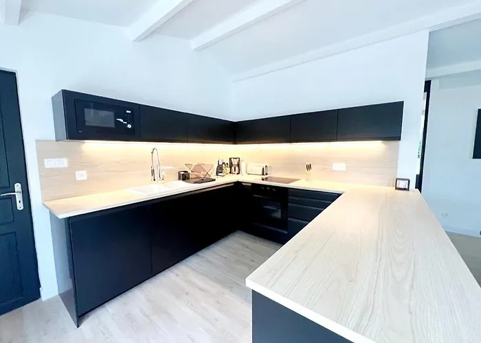 Superbe Longere 4 Etoiles A 2 Pas De La *