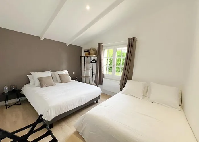 Superbe Longere 4 Etoiles A 2 Pas De La * Château-dʼOlonne